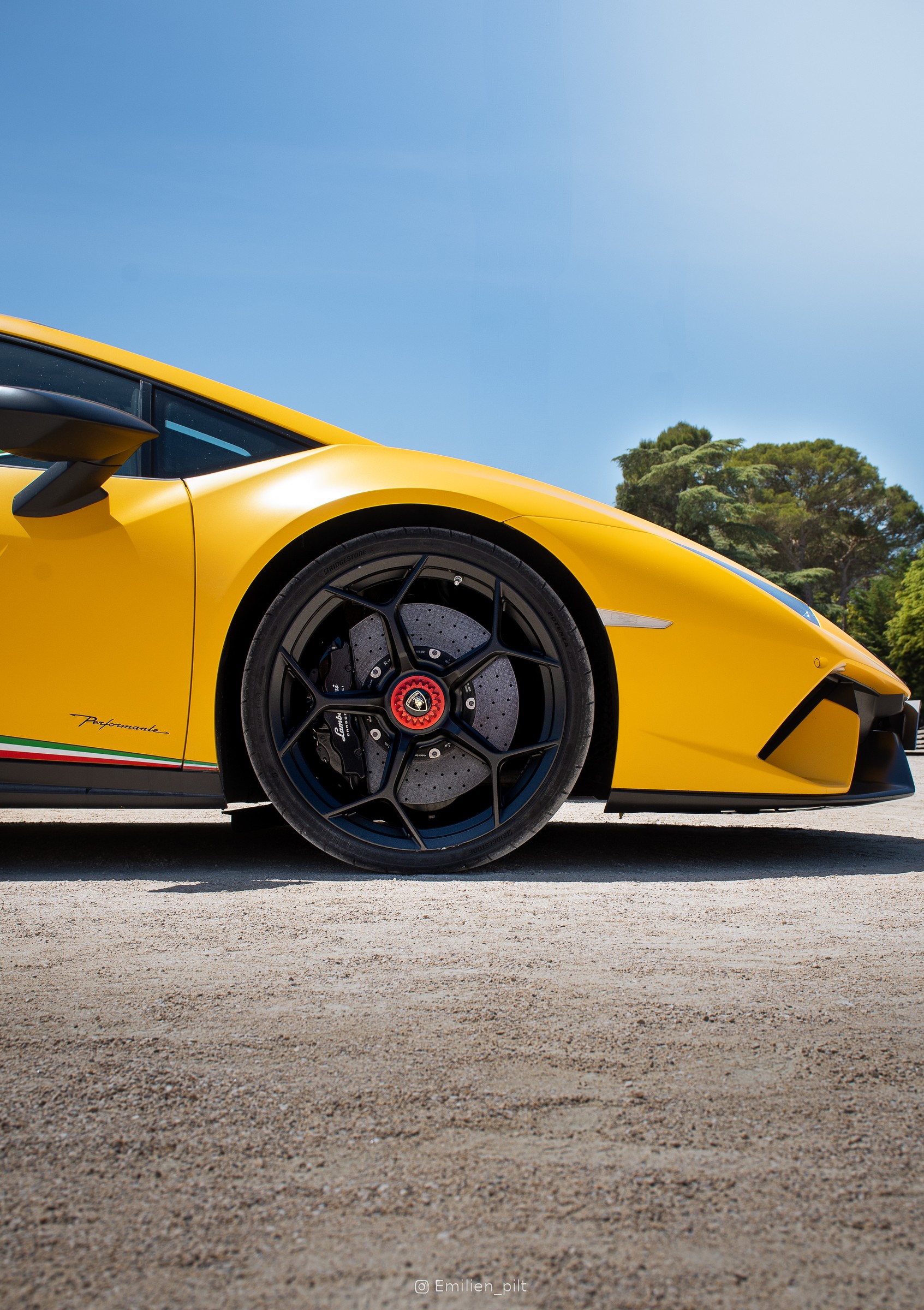 Lamborghini Huracán Performante, plan large en extérieur